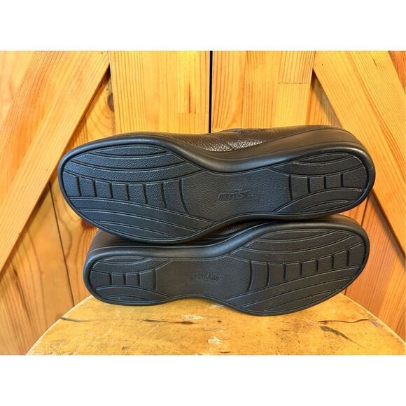 Eastland Women's Jasmine Slip-On Leather Loafer Brown Size 10M nwt - Picture 7 of 8